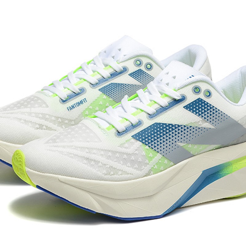 뉴발란스 연료전지 레벨 V4 운동화