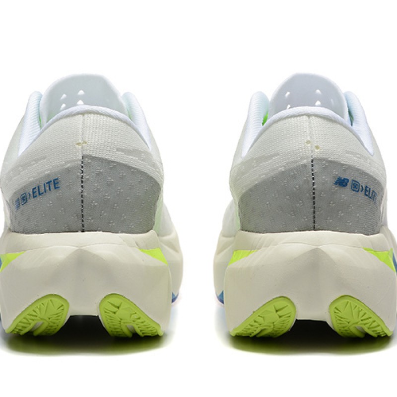 뉴발란스 연료전지 레벨 V4 운동화