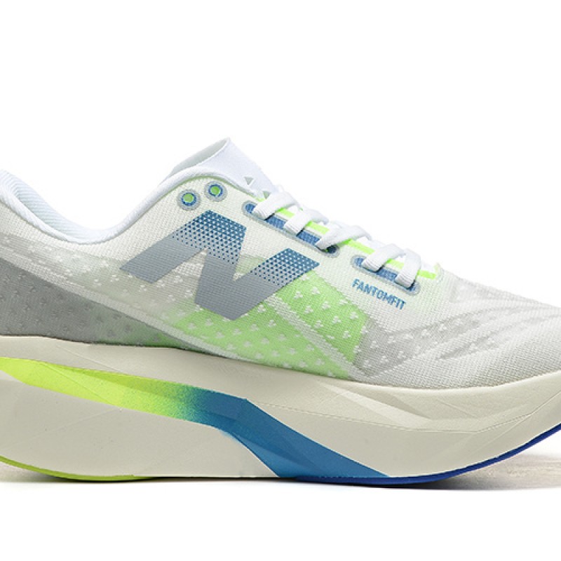 뉴발란스 연료전지 레벨 V4 운동화