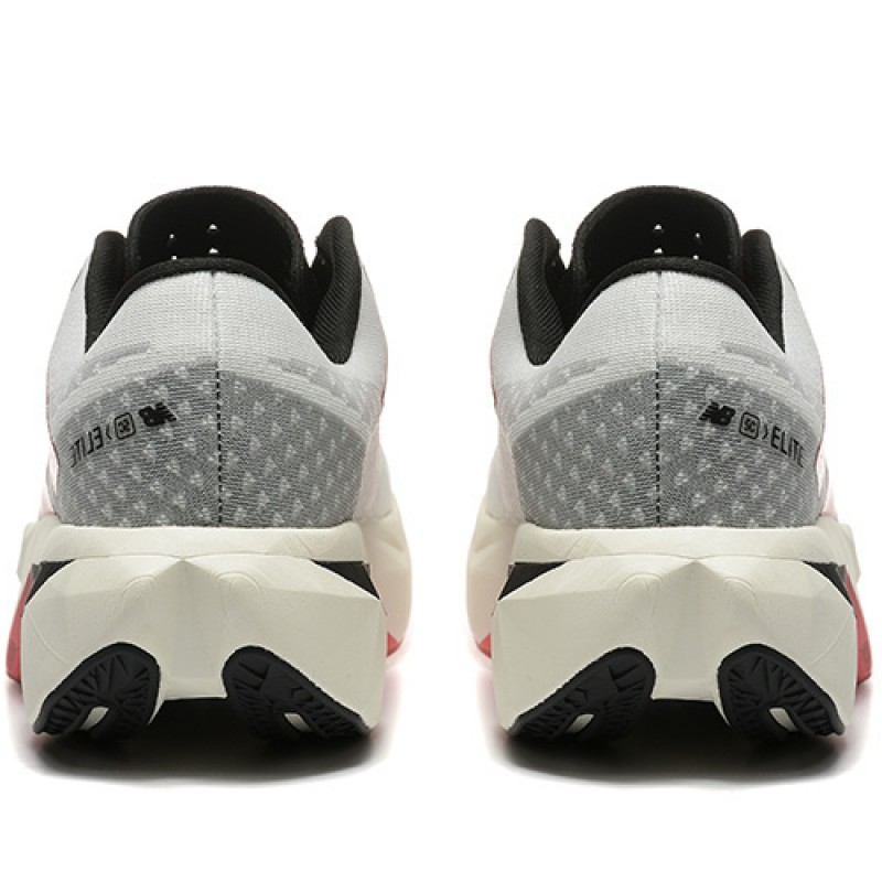 뉴발란스 연료전지 레벨 V4 운동화