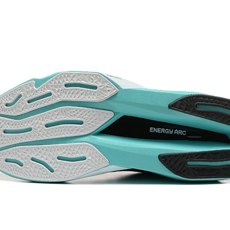 뉴발란스 연료전지 레벨 V4 운동화