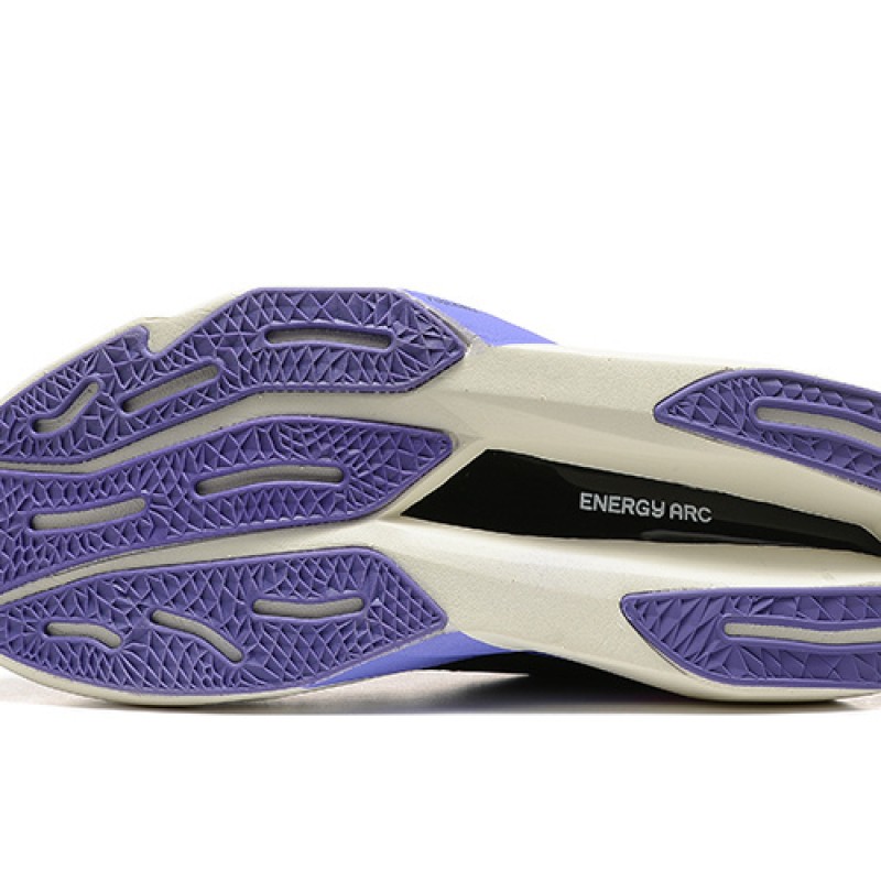 뉴발란스 연료전지 레벨 V4 운동화