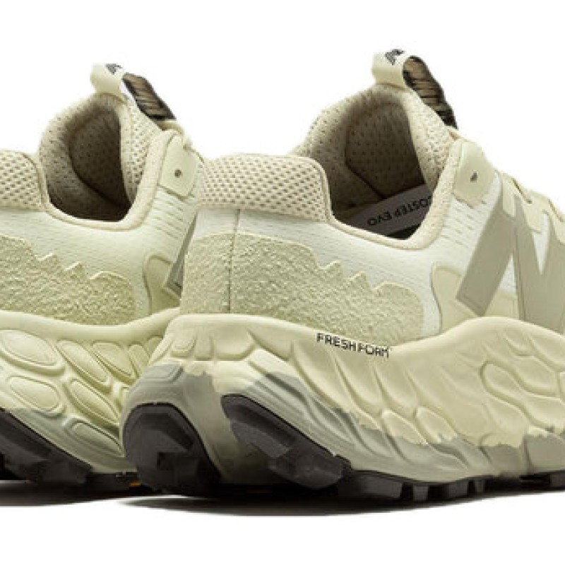 뉴발란스 엑스 모어 트레일 v3