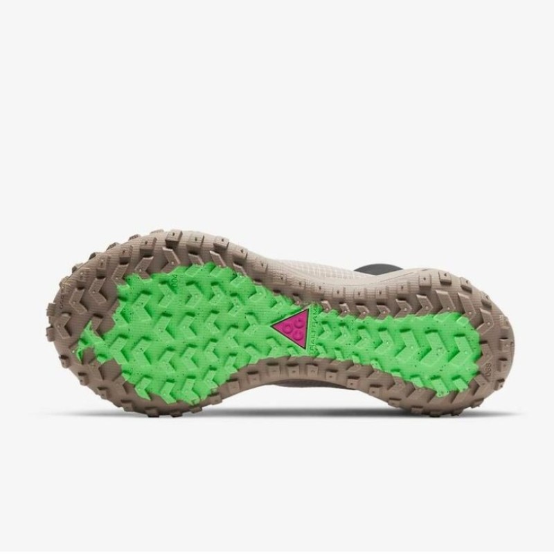 나이키 ACG 고어텍스 마운틴 플라이 T2904-200