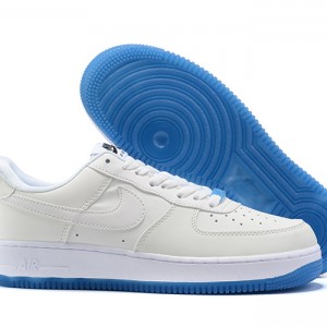 나이키 에어포스 1 07 운동화