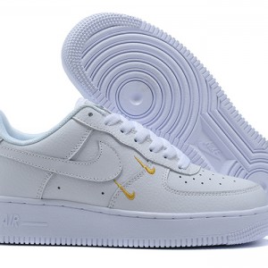 나이키 에어포스 1 07 운동화