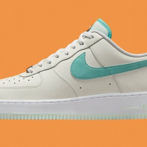 나이키 에어포스 1 07 운동화 HM3728-131