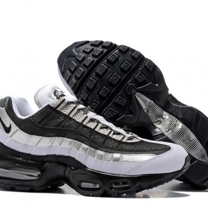 나이키 에어맥스 95 에센셜 749766-005