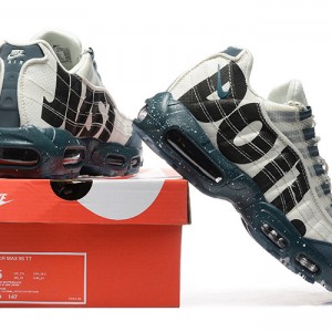 나이키 에어맥스 95 에센셜