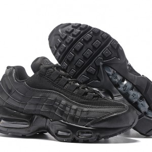 나이키 에어맥스 95 에센셜 807443-001