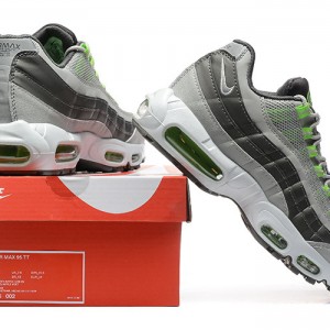 나이키 에어맥스 95 에센셜