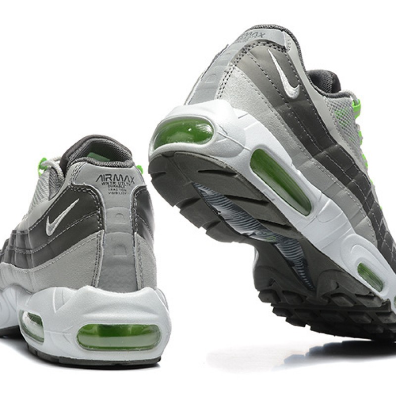 나이키 에어맥스 95 에센셜