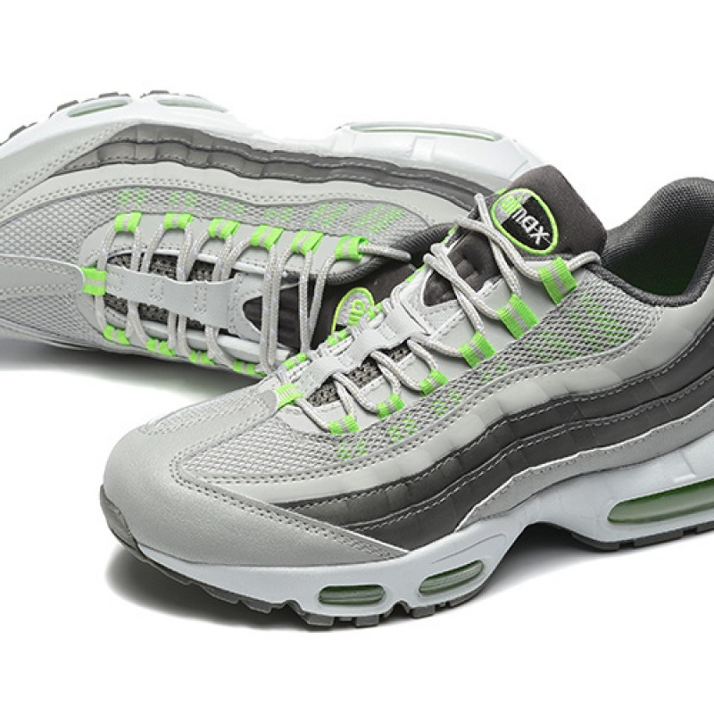 나이키 에어맥스 95 에센셜