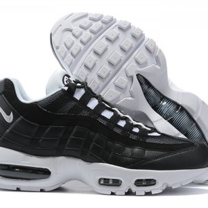 나이키 에어맥스 95 에센셜 CK6884-001