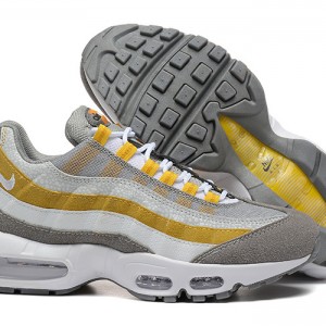 나이키 에어맥스 95 에센셜 DM0011-010