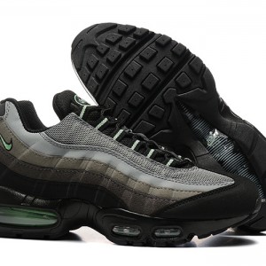 나이키 에어맥스 95 에센셜 HMO622-001