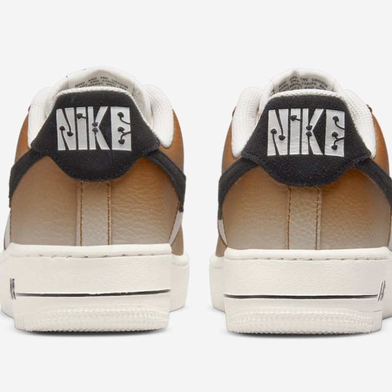 나이키 에어포스 1 '07 프리미엄 카라비너 레드