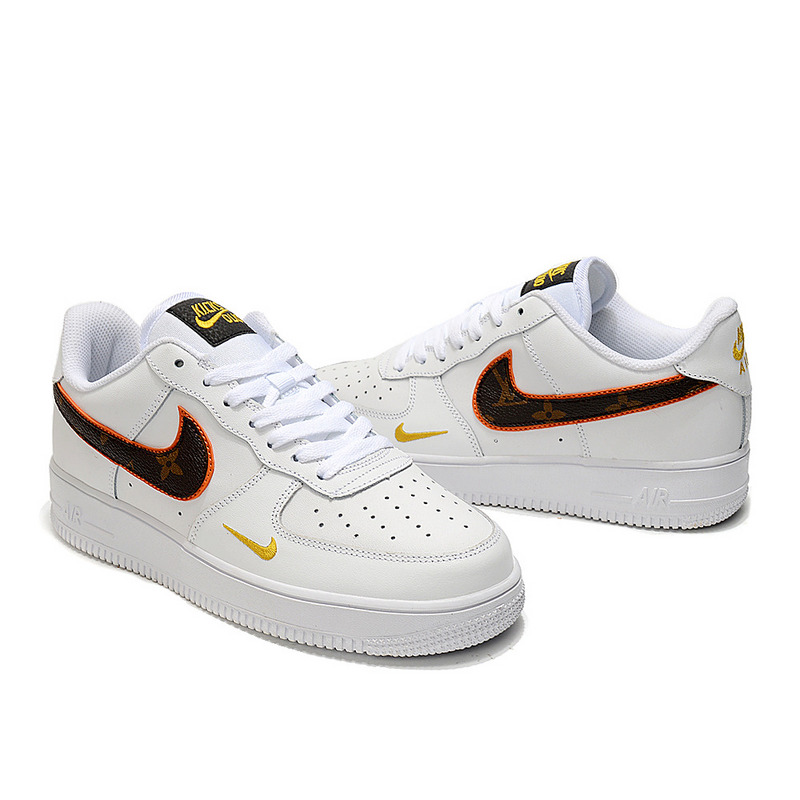 나이키 에어포스 1 '07 프리미엄 카라비너 레드