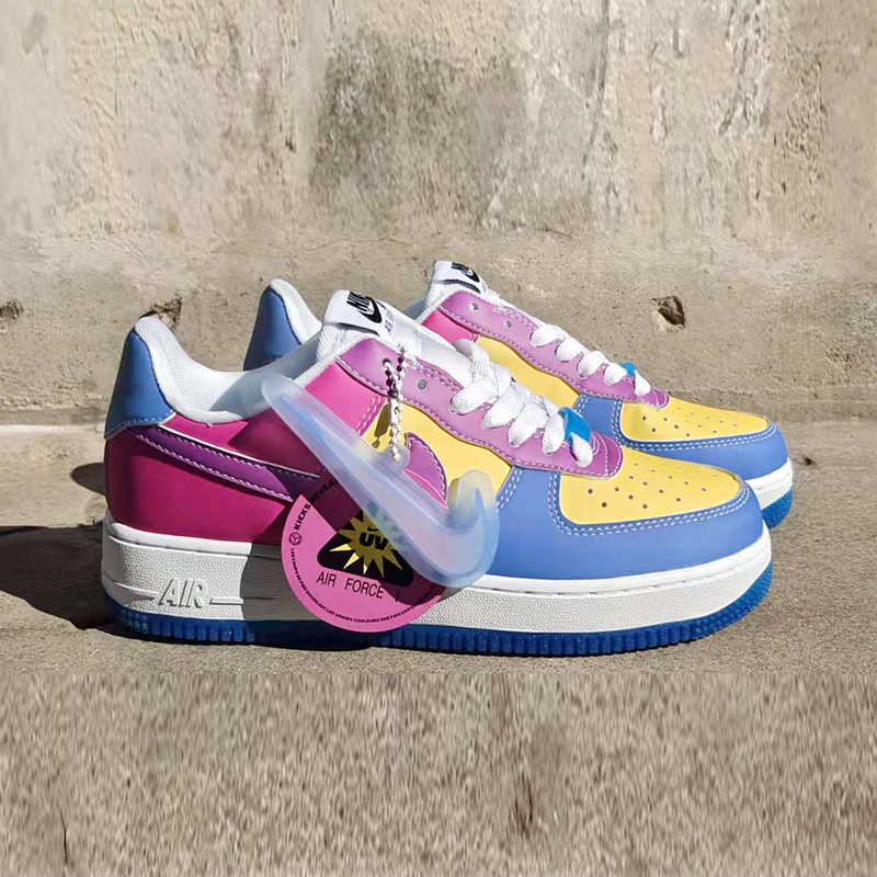 나이키 에어포스 1 '07 프리미엄 카라비너 레드