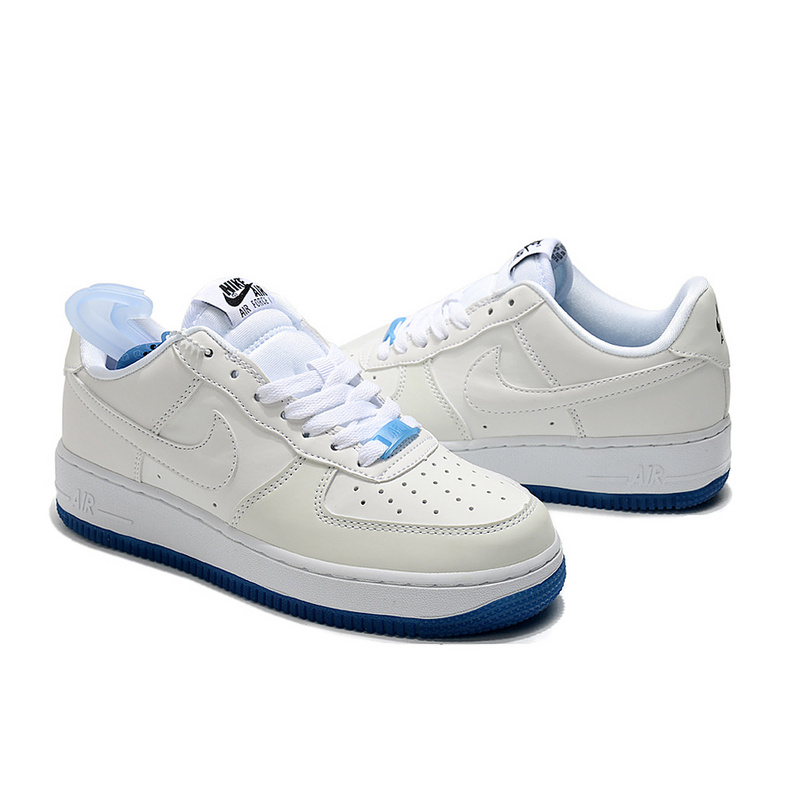 나이키 에어포스 1 '07 프리미엄 카라비너 레드