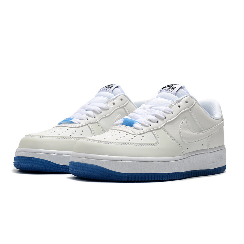 나이키 에어포스 1 '07 프리미엄 카라비너 레드