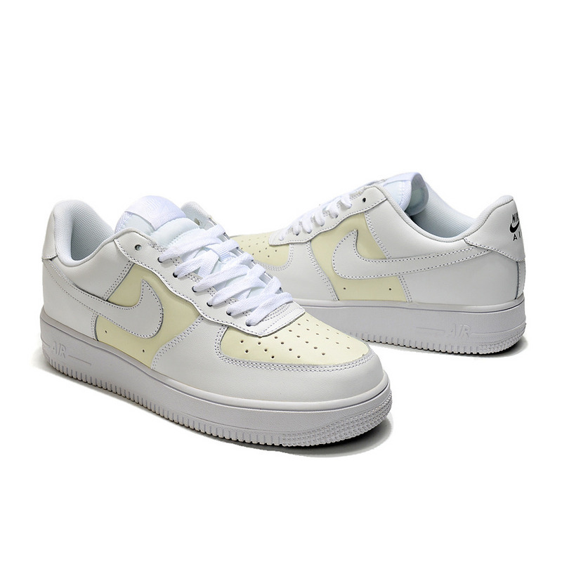 나이키 에어포스 1 '07 프리미엄 카라비너 레드