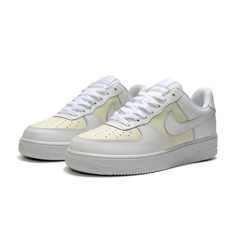 나이키 에어포스 1 '07 프리미엄 카라비너 레드