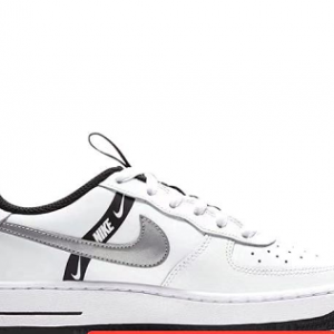 나이키 에어포스 1 '07 프리미엄 카라비너 레드