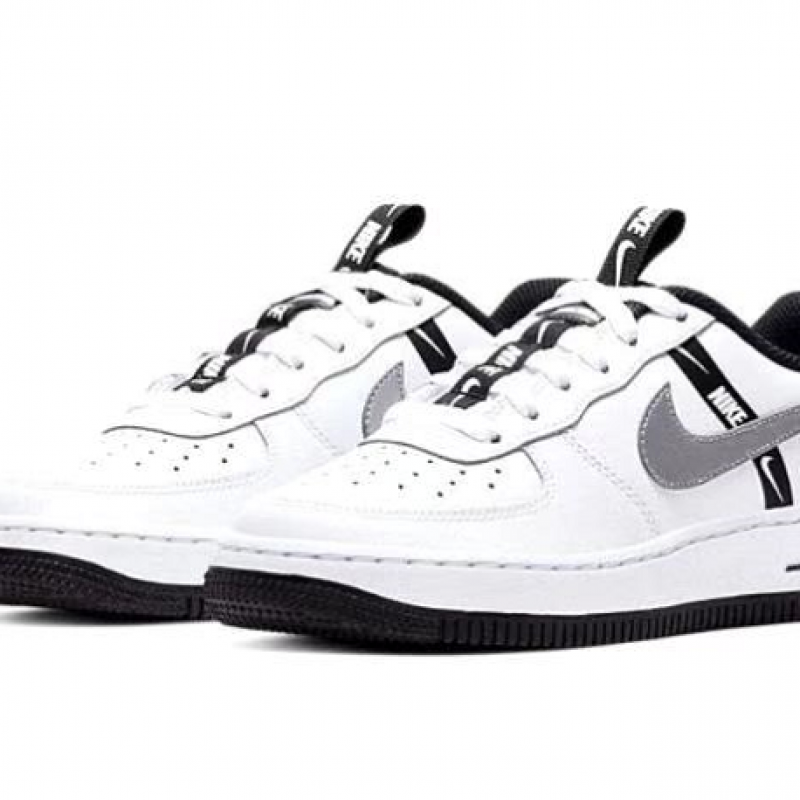 나이키 에어포스 1 '07 프리미엄 카라비너 레드