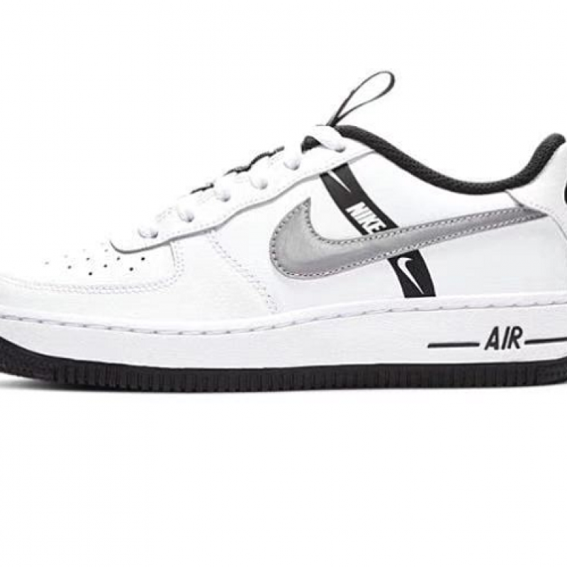 나이키 에어포스 1 '07 프리미엄 카라비너 레드