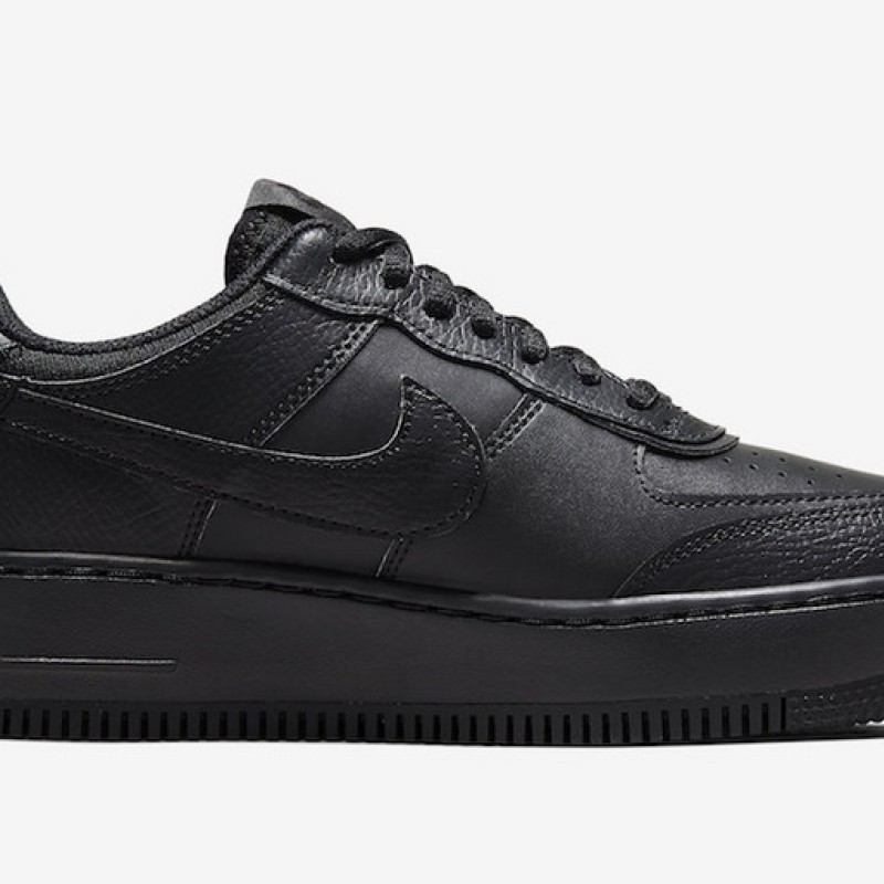 나이키 우먼스 에어 포스 1 '07 쉐도우 로우탑 트리플 운동화