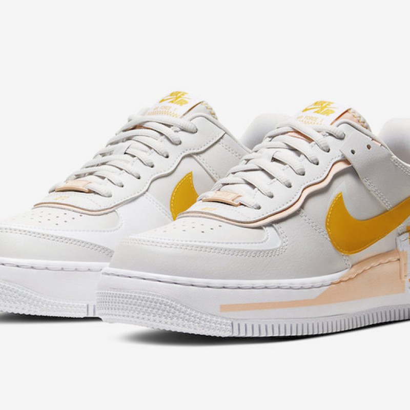 나이키 우먼스 에어 포스 1 '07 쉐도우 로우탑 트리플 운동화