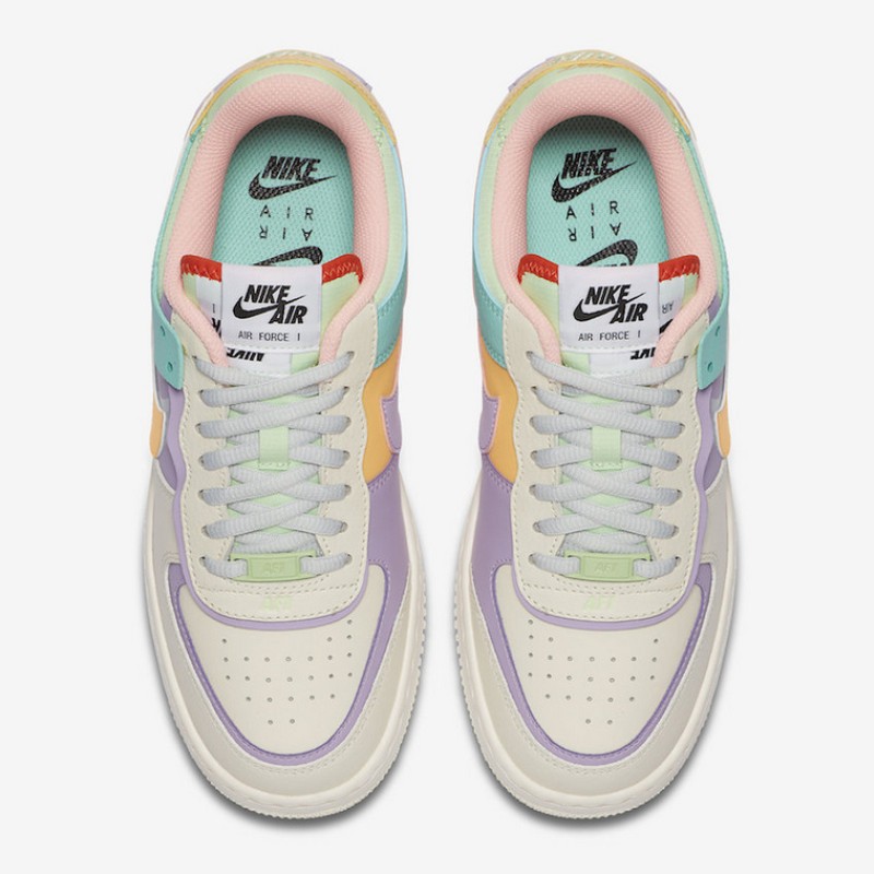 나이키 우먼스 에어 포스 1 '07 쉐도우 로우탑 트리플 운동화