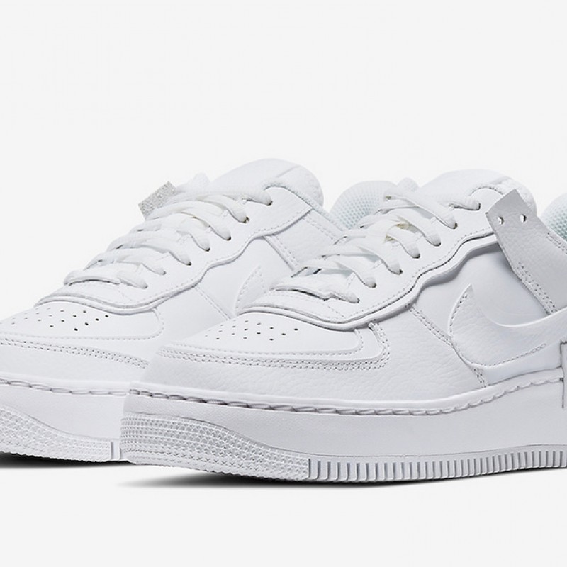 나이키 우먼스 에어 포스 1 '07 쉐도우 로우탑 트리플 운동화