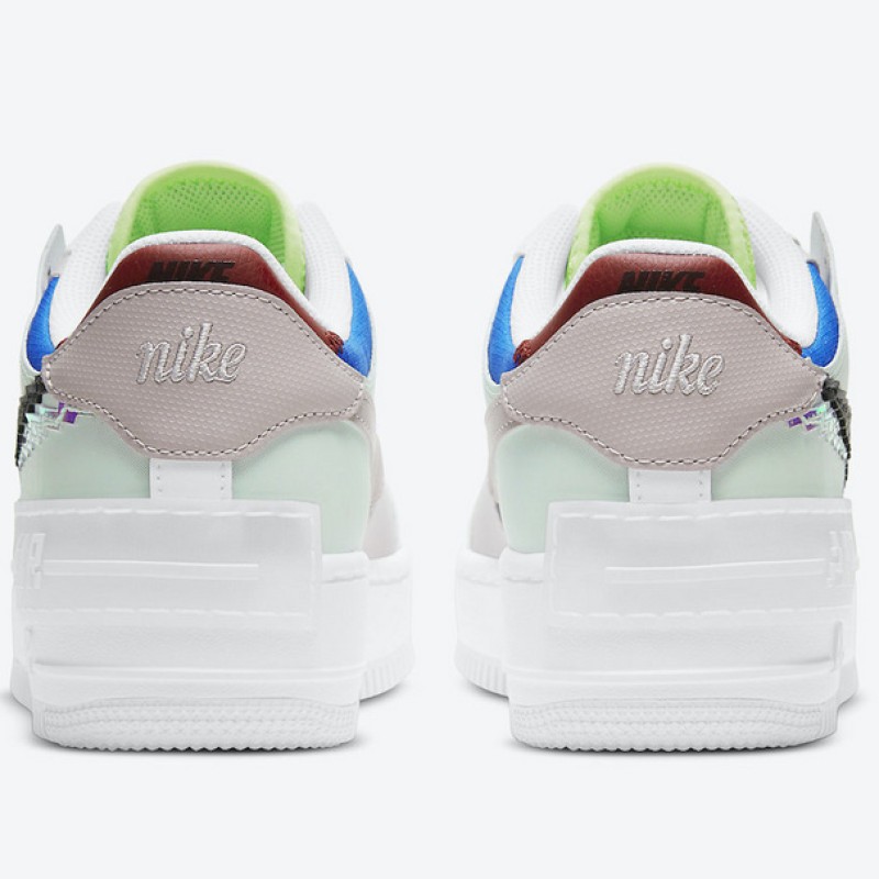 나이키 우먼스 에어 포스 1 '07 쉐도우 로우탑 트리플 운동화