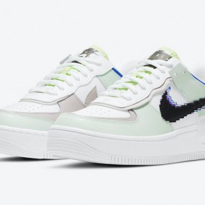 나이키 우먼스 에어 포스 1 '07 쉐도우 로우탑 트리플 운동화