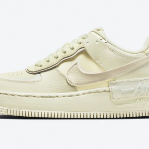 나이키 우먼스 에어 포스 1 '07 쉐도우 로우탑 트리플 운동화 CU8591-102