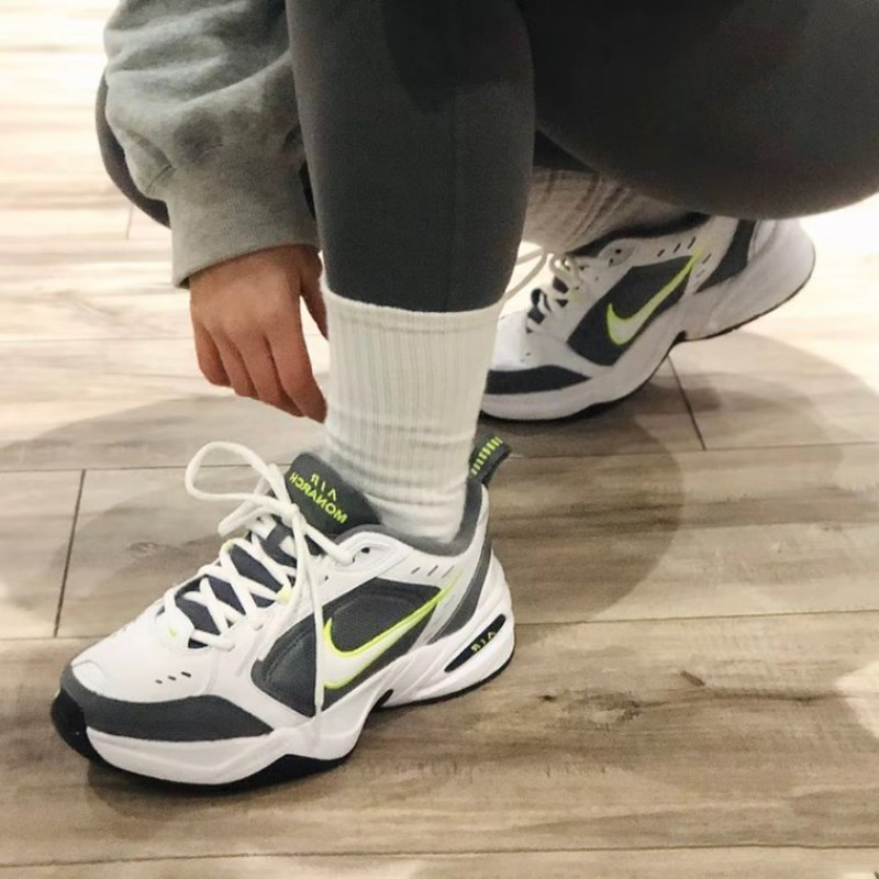 나이키 남성 에어 모나크 IV 런닝화  415445-100