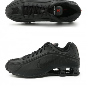 나이키 샥스 R4 운동화