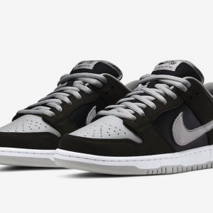 나이키 덩크 로우 유니버시티 BQ6817-007