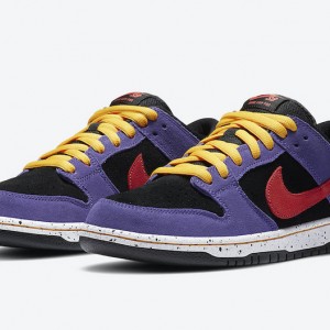 나이키 덩크 로우 유니버시티 BQ6817-008