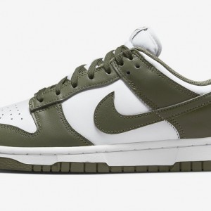 나이키 덩크 로우 유니버시티