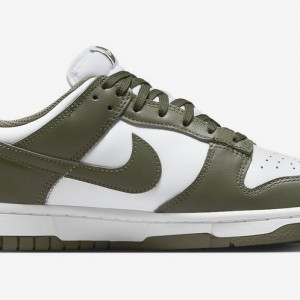 나이키 덩크 로우 유니버시티