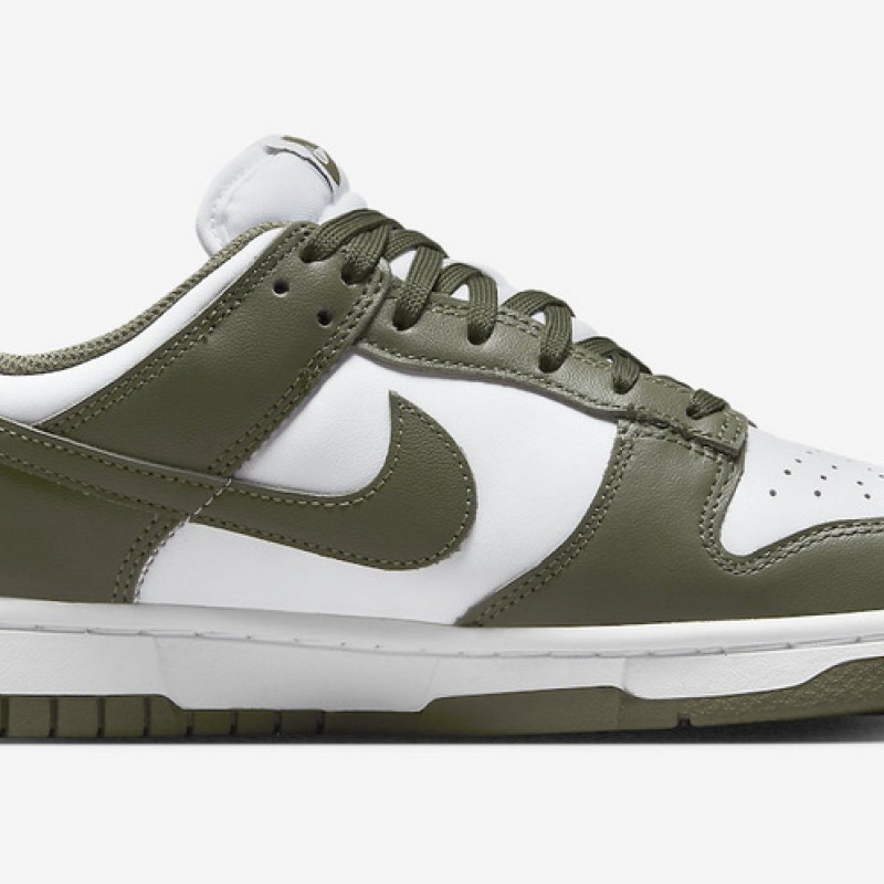 나이키 덩크 로우 유니버시티