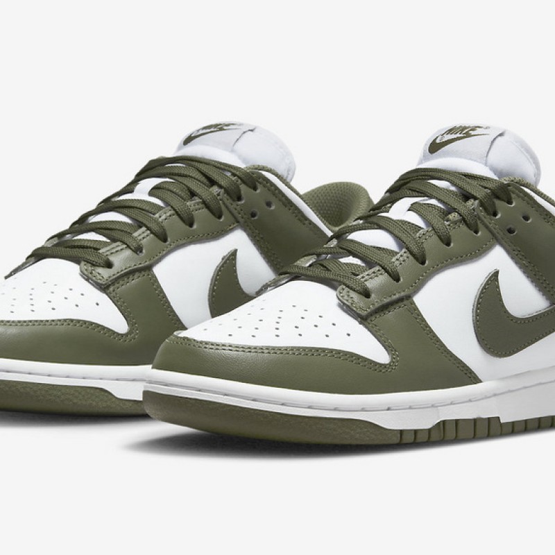 나이키 덩크 로우 유니버시티