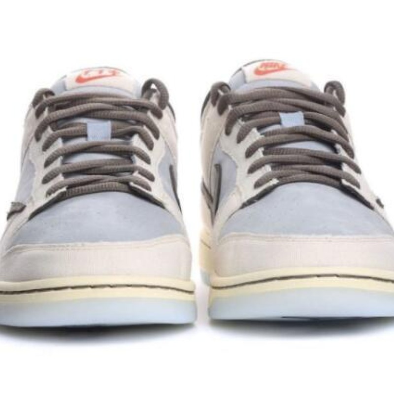 나이키 덩크 로우 유니버시티