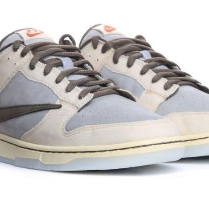 나이키 덩크 로우 유니버시티