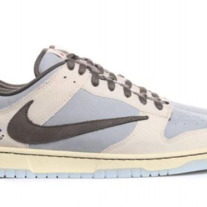 나이키 덩크 로우 유니버시티