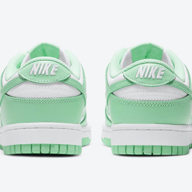 나이키 덩크 로우 유니버시티