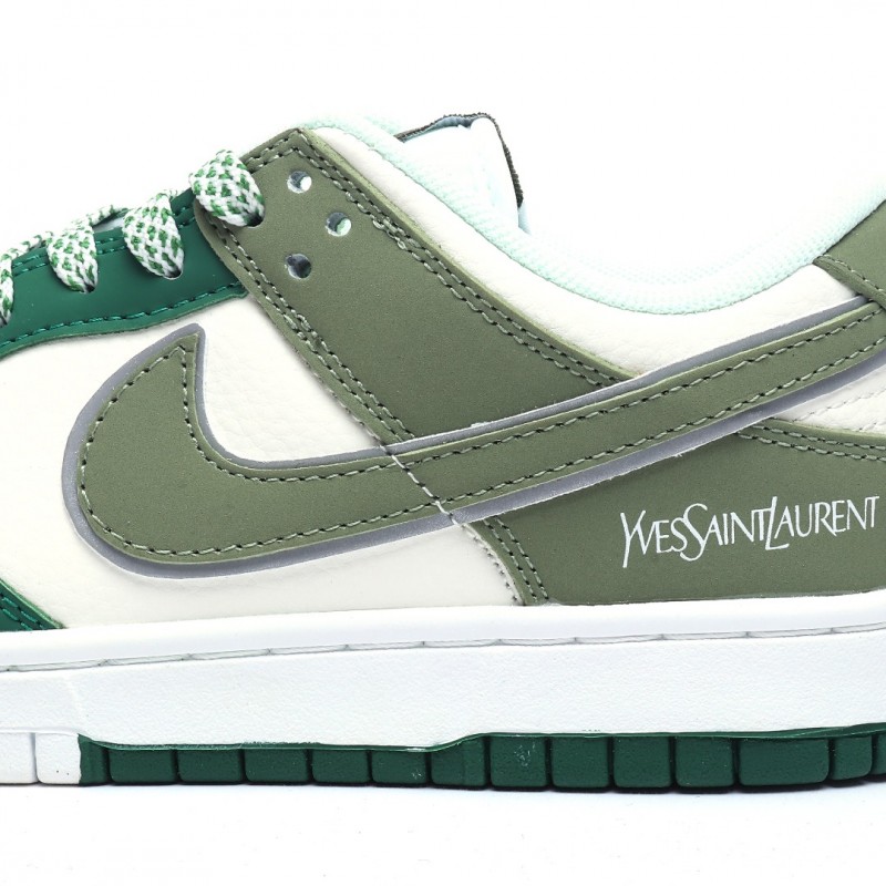 나이키 덩크 로우 유니버시티